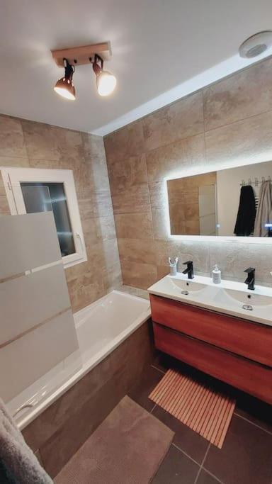 Maison Neuve Proche Station De Ski, 10 Couchages, Tout Confort Granieu Экстерьер фото